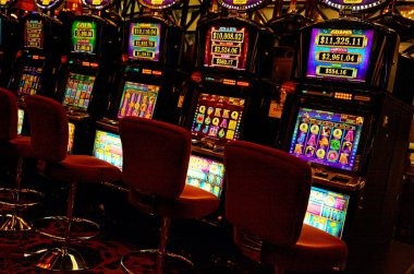 Boom City live dealer table interface on busan platform